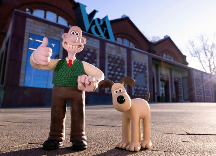 Wallace & Gromit outside Young V&A